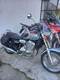 Moto Triumph Thunderbird 900