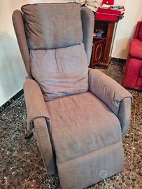 Poltrona elettrica reclinabile e sollevabile