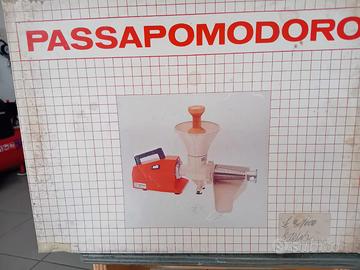 Macchina per passate di pomodoro