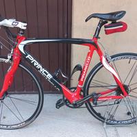 bici corsa carbonio Pinarello