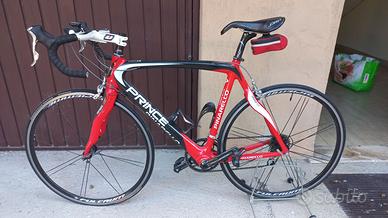 bici corsa carbonio Pinarello