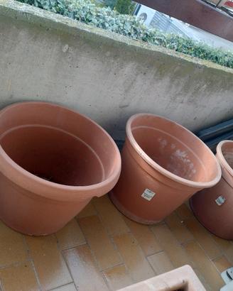 vasi plastica per giardino