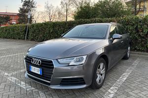 Audi A4 2.0 150cv S tronic