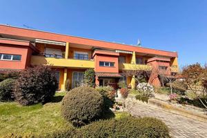Appartamento di 112 m² con 4 locali e box auto a V
