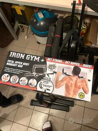 Iron Gym total upper body workout bar