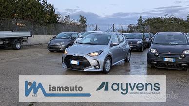 TOYOTA Yaris HYBRID BUSINESS 1.5cc 92
