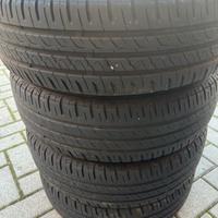 4 gomme estive 175:65:14 82 T sono disponibili