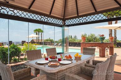 Villa con piscina per eventi