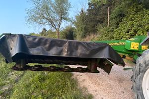 Falciacondizionatrice john deere