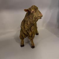 Pecora in terracotta