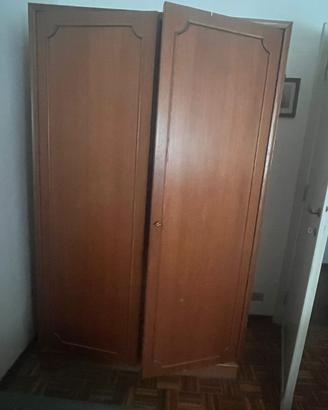 armadio in noce 