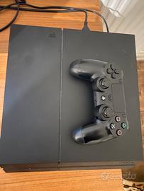 PLAYSTATION 4 con giochi