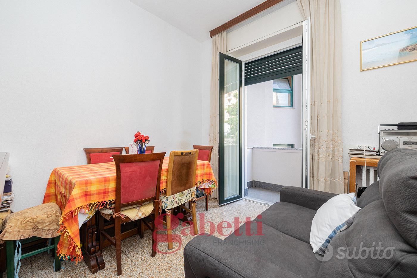 Apartment in Milano, Molinazzo, Municipio 7 - Altro
