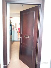 porta  con serratura