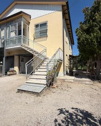 PORZIONE DI BIFAMILIARE A SANTARCANGELO DI ROMAGNA