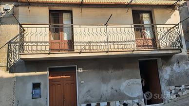 Trilocale Laureana di Borrello (RC)