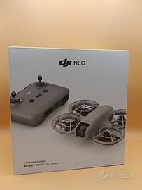 Drone DJI con radiocomando e tre batterie 