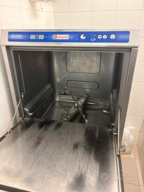 Lavastoviglie professionale