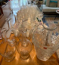 Ampolle, portaghiaccio e bicchieri cristallo