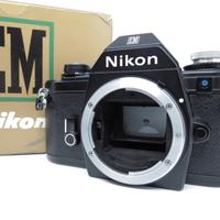 Fotocamera Nikon EM