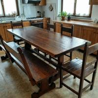 Tavolo in legno massello