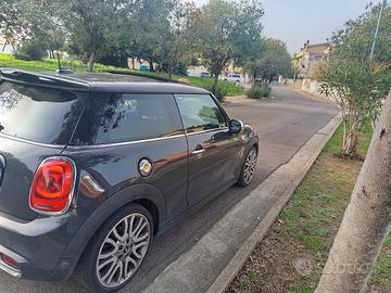 mini Cooper SD 
