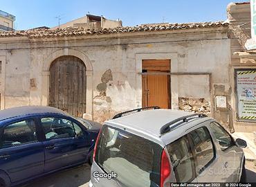 Edificio da demolire - Via Milano