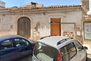 Edificio da demolire - Via Milano