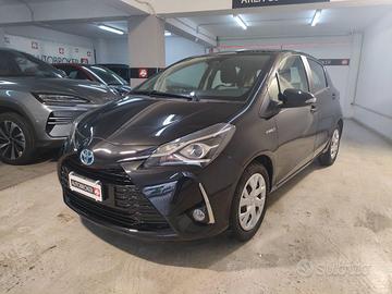 TOYOTA Yaris 1.5 Hybrid 5 porte Business