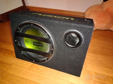 Subwoofer amplificato 900 watt per auto