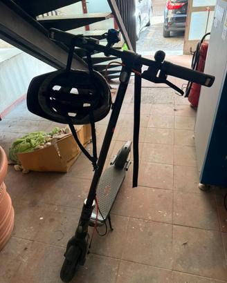 Monopattino Elettrico per adulti Segway-Ninebot F2