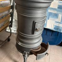 Stufa a legna in ghisa vintage