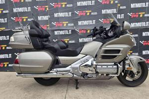 HONDA GL 1800 Gold Wing Video 360