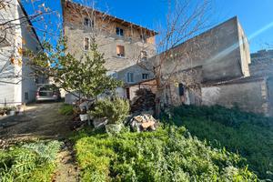 Casa indipendente con terreno