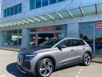 AUDI Q4 e-tron Q4 40 e-tron Business Advanced