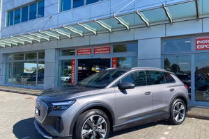AUDI Q4 e-tron Q4 40 e-tron Business Advanced