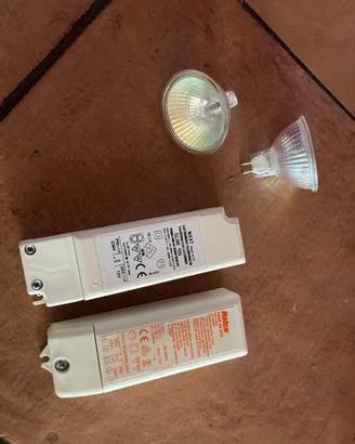 4 faretti alogeni 12v e 3 trasformatori da 220v