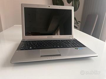 PC Samsung rv520 15,6”, core I5, SSD 256GB,W10