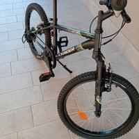 Mountain bike bimbo/a