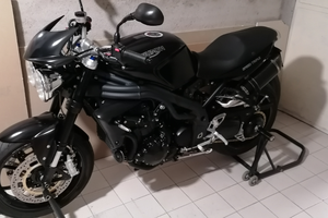 Triumph speed triple