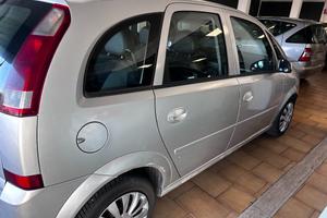 OPEL Meriva 1.7 CDTI 101CV Cosmo