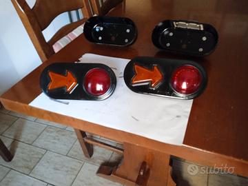 fanali posteriori con frecce  anni 40/50