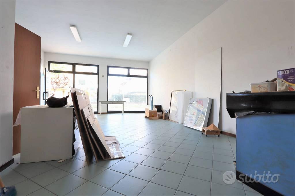 Immobile di 75 m² con 1 locale a Longare - Altro
