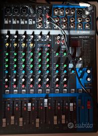 Mixer YAMAHA MG12XU
