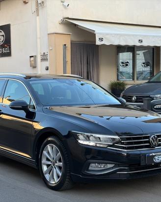 VOLKSWAGEN Passat Variant 2.0 TDI 150 DSG Busine