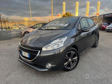 Peugeot 208 PureTech 82 5 porte Allure