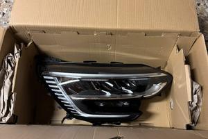 Faro destro Renault Megane 4