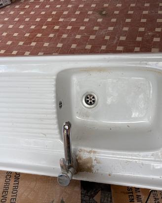 Lavello in ceramica