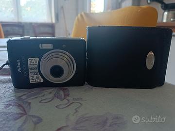Fotocamera Nikon coolpix + custodia 