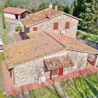 Un Casale in Toscana . Un altro ?